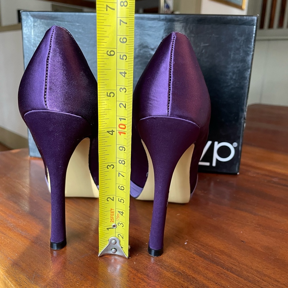 RSVP Caitlyn Purple Satin High Heel with Bow 5M NEW IN BOX!! - Picture 4 of 6